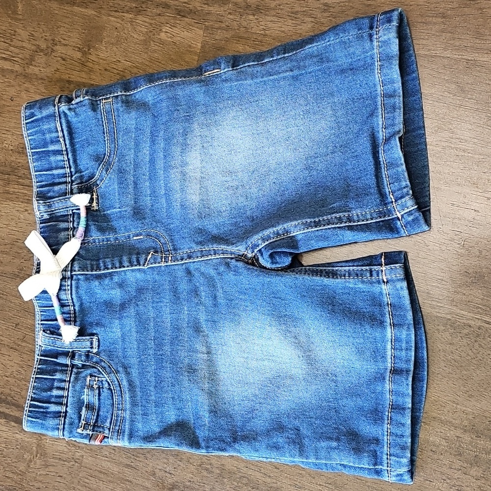 3 for $10 🌟 Girls Denim Mid-Shorts - Size XS (5/6)
